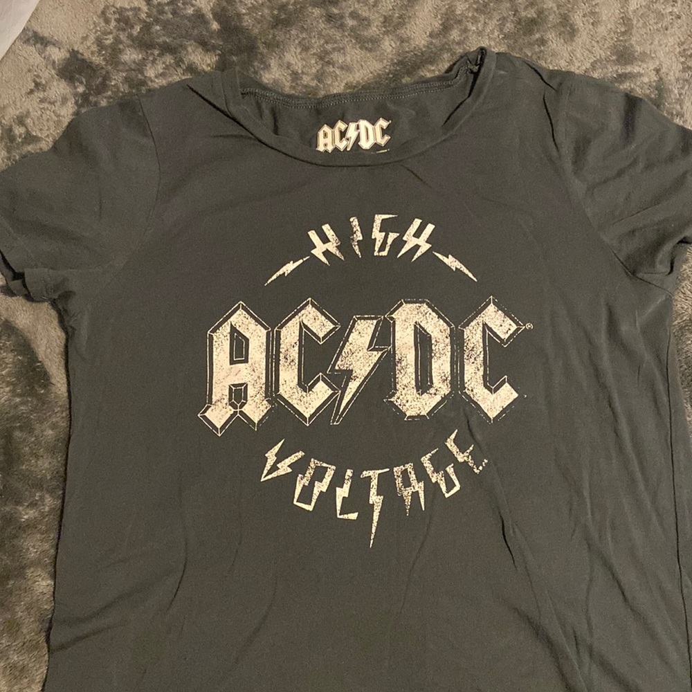 Medium target graphic tee